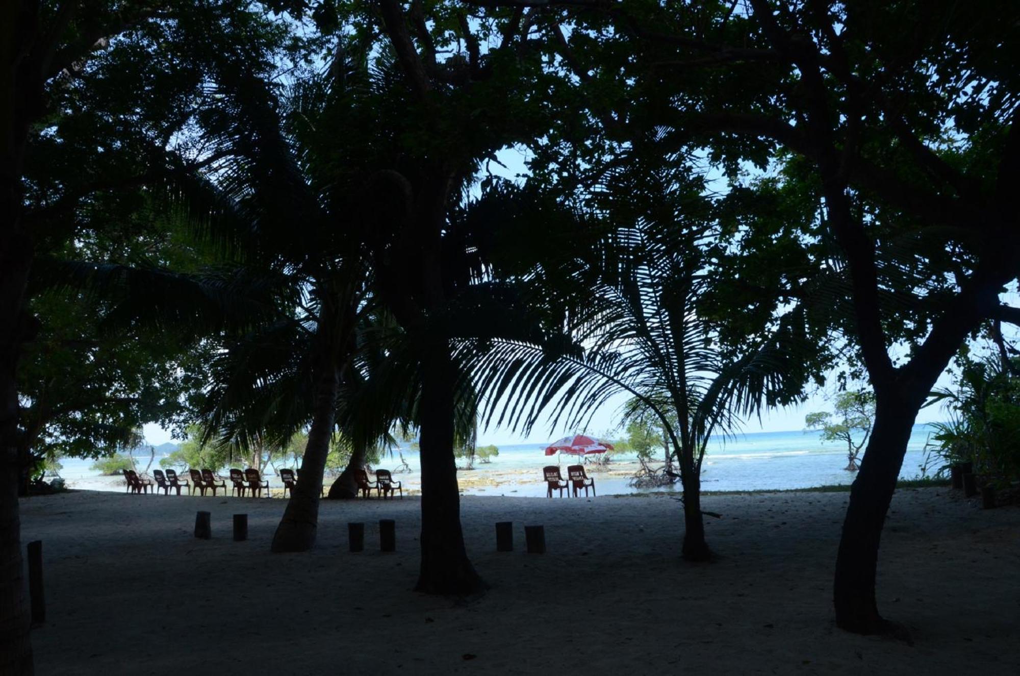 Coconhuts Beach Resort Lakshmanpur Eksteriør bilde