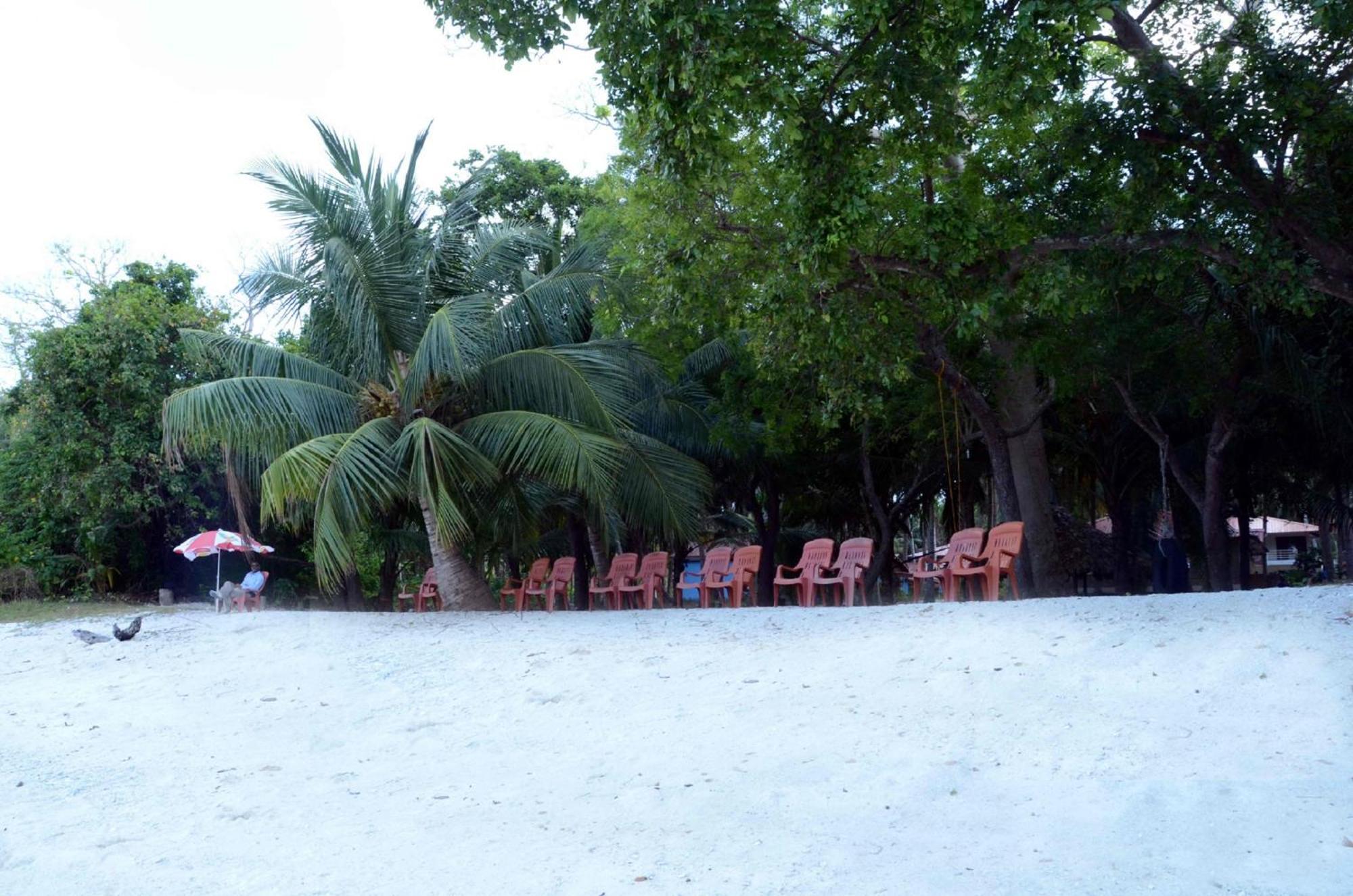 Coconhuts Beach Resort Lakshmanpur Eksteriør bilde